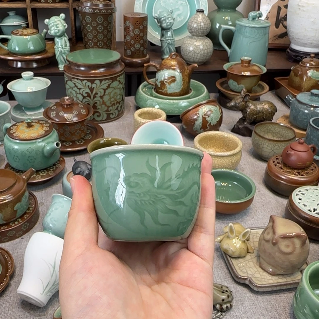 龙泉青瓷祥云龙纹主人杯