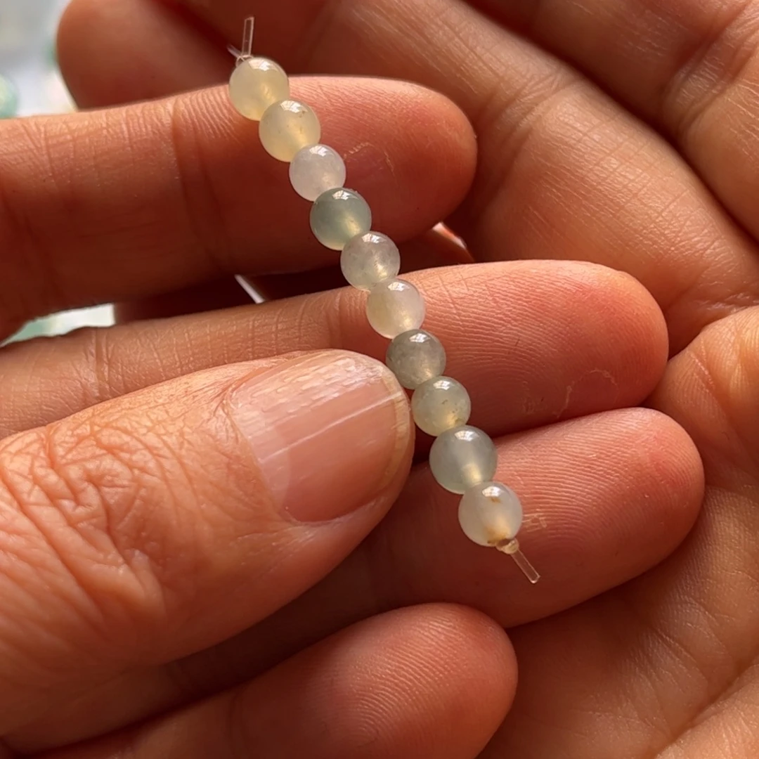 翡翠未镶嵌颈饰珠子