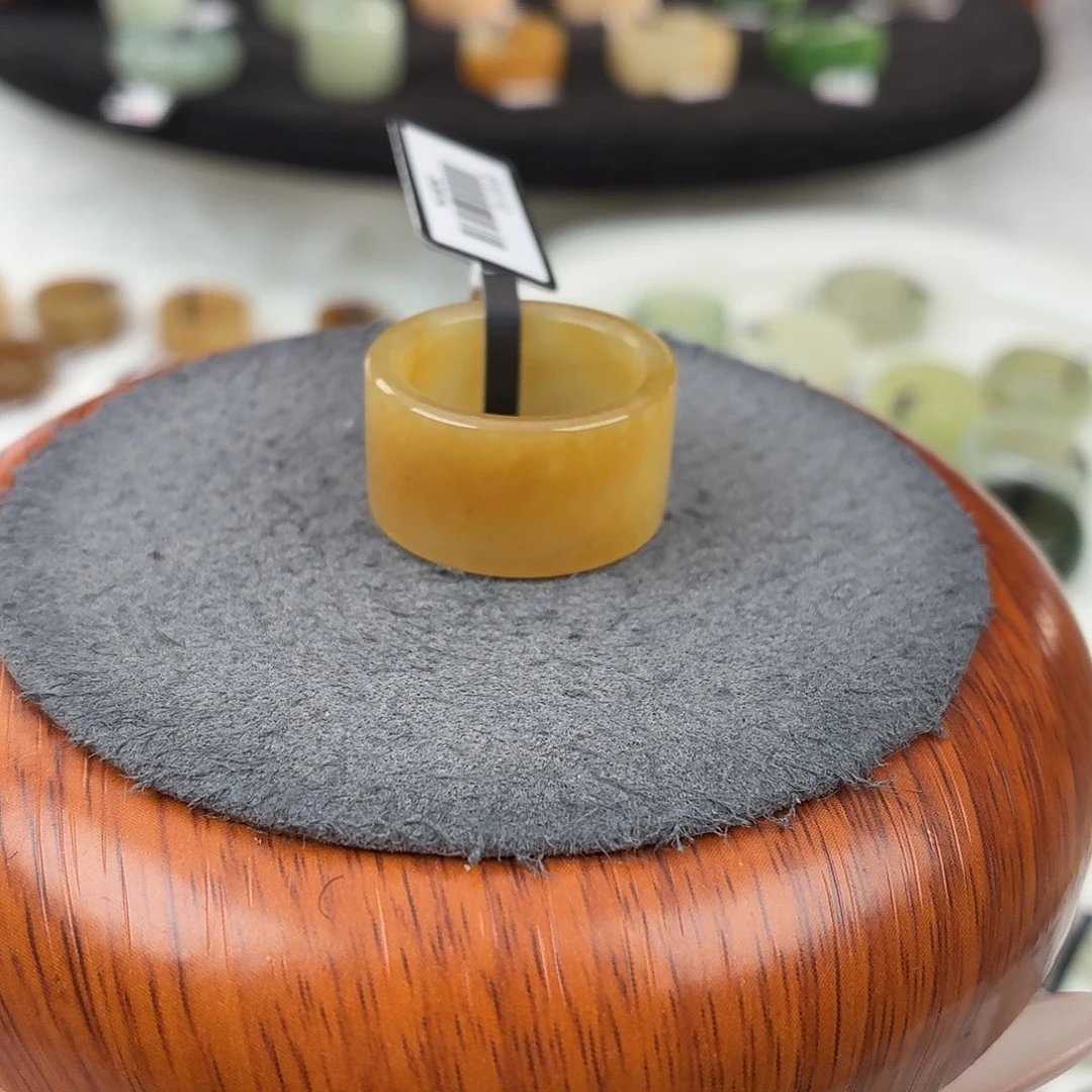 和田玉未镶嵌戒指b16橘糖渐变圆切18.3