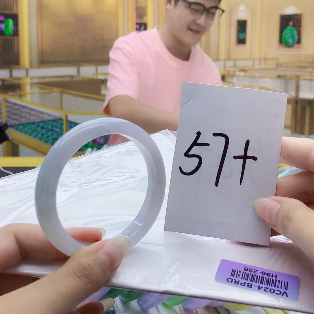 翡翠手镯未镶嵌000998……