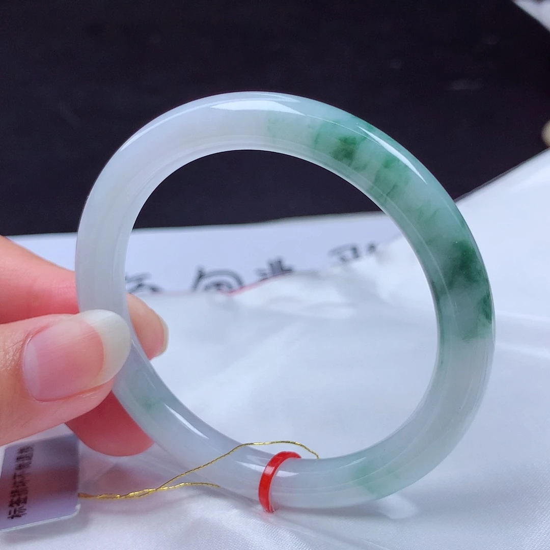 翡翠未镶嵌手镯54圆条m114702