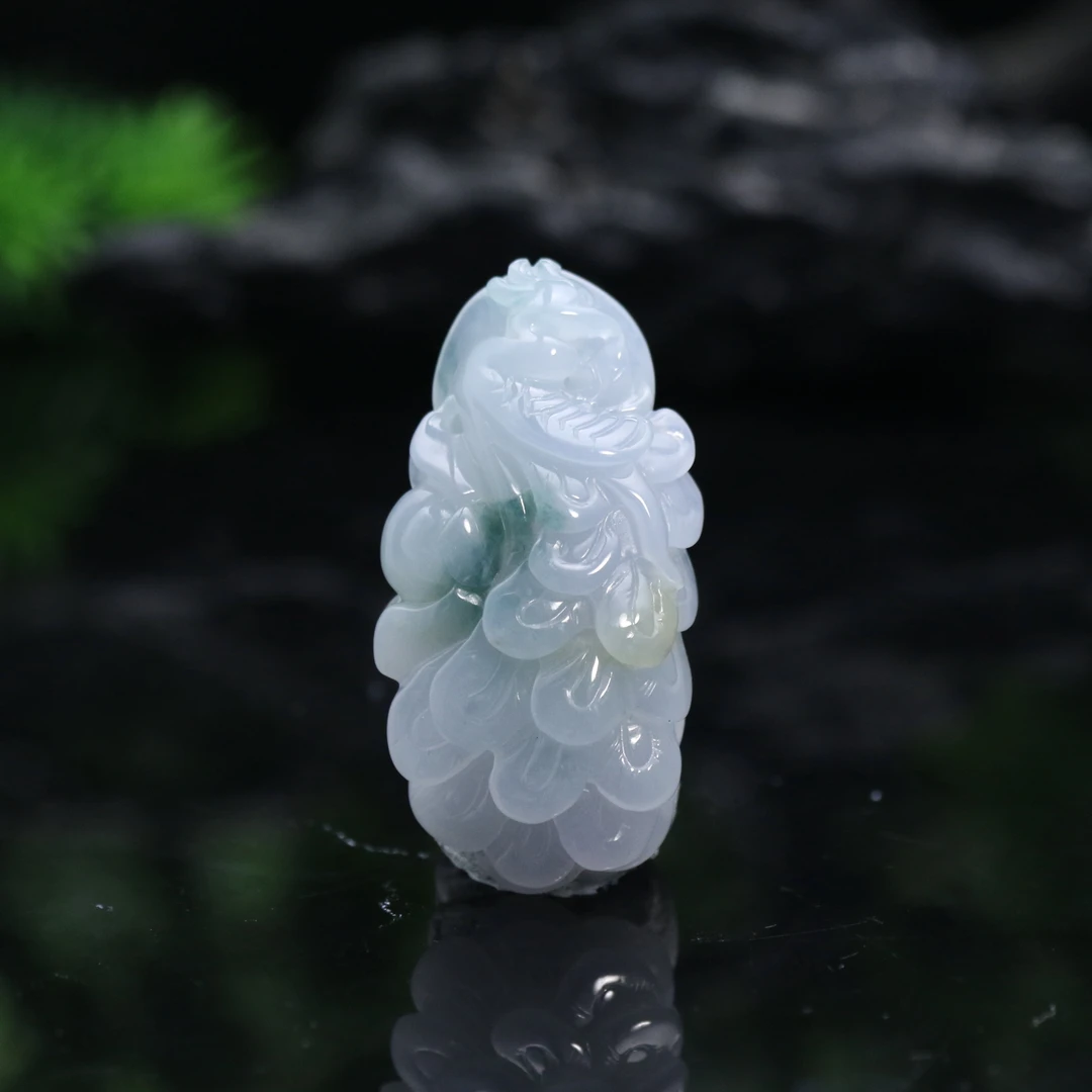 25天然缅甸翡翠A货冰吊坠/300880/上海嘉禾拍卖