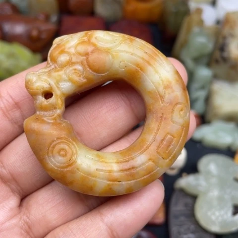 蛇纹石玉未镶嵌颈饰62