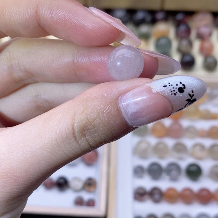 水晶颈饰未镶嵌，