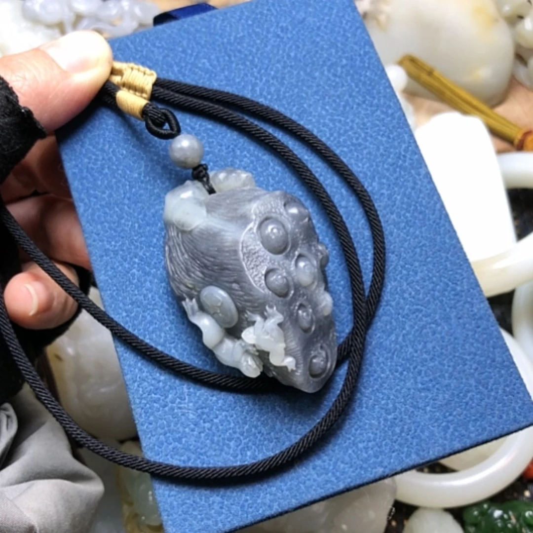 【闪购商品】和田玉挂件未镶嵌纹****今