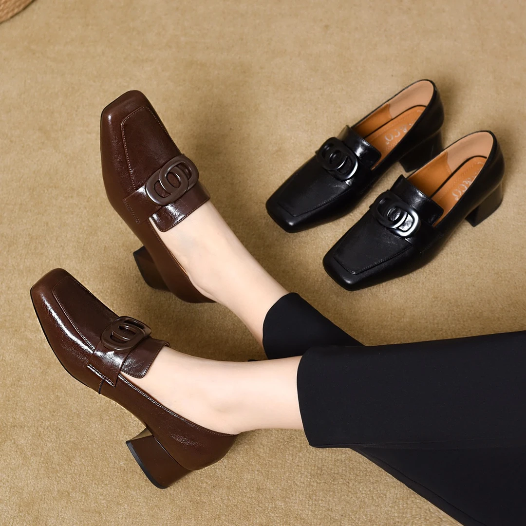 方头中跟乐福鞋女2025新款春季软皮软底粗跟女士皮鞋百搭真皮单鞋