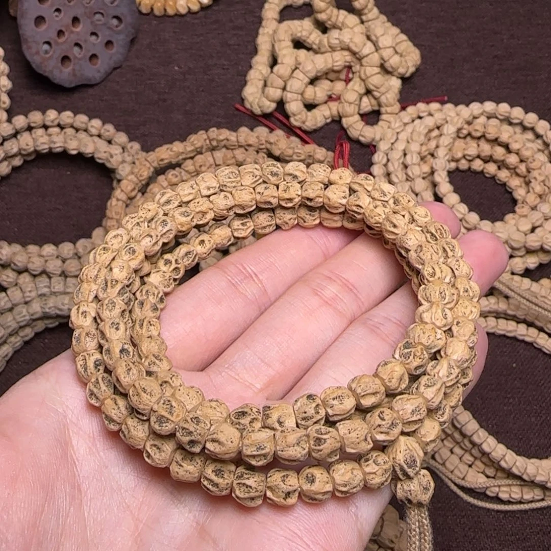 柏香籽/百香籽手串蝶*