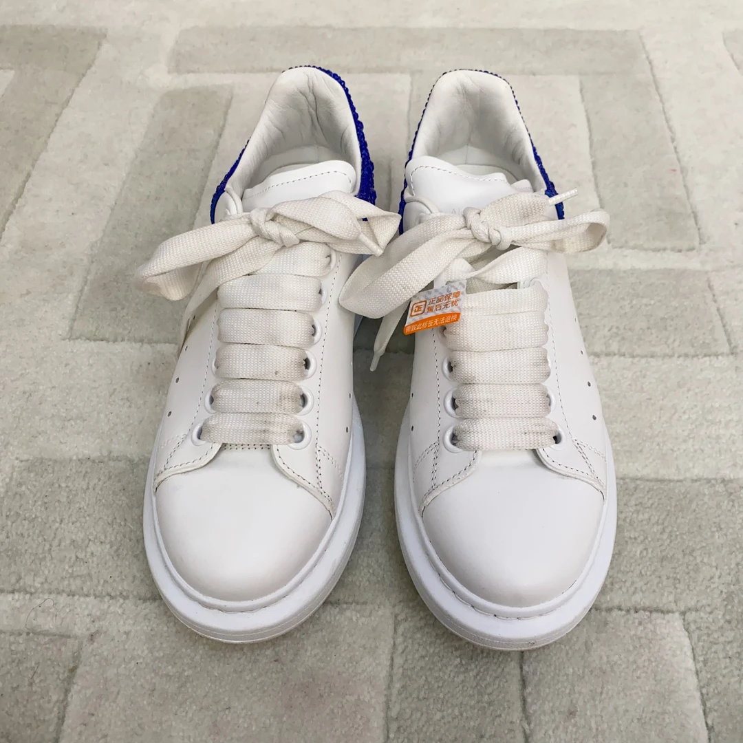 95新 Alexander McQueen/亚历山大·麦昆 35码白鞋/241220ZYYVK04