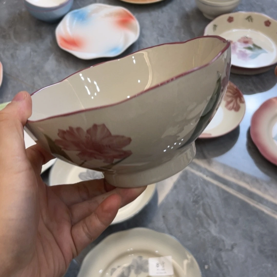 陶瓷微瑕餐具介意勿拍，满18飞！