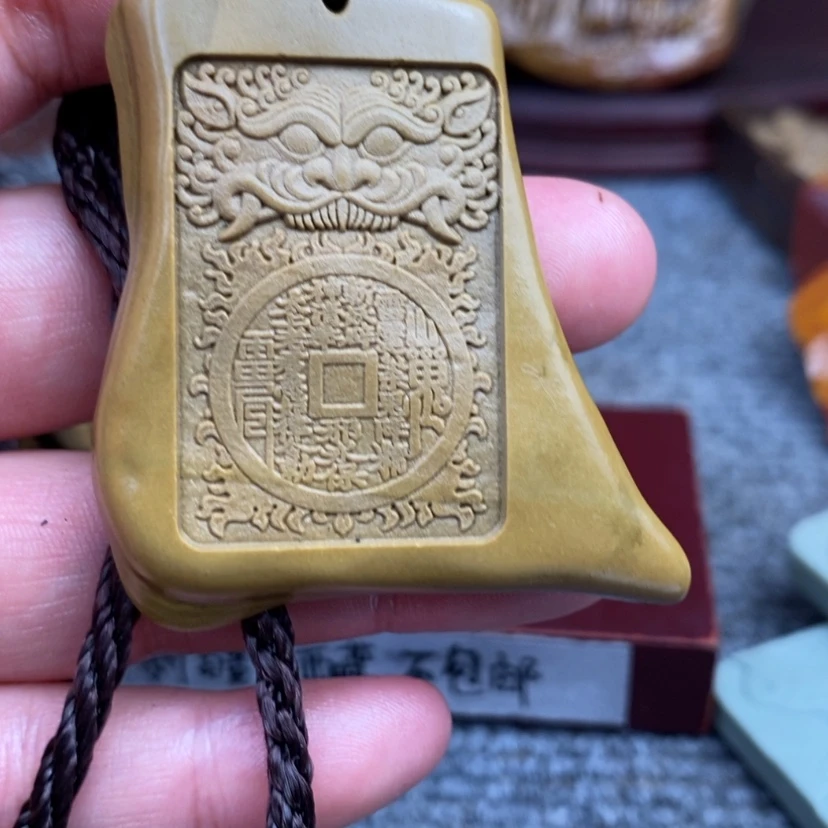 【闪购商品】原石雕刻手把件