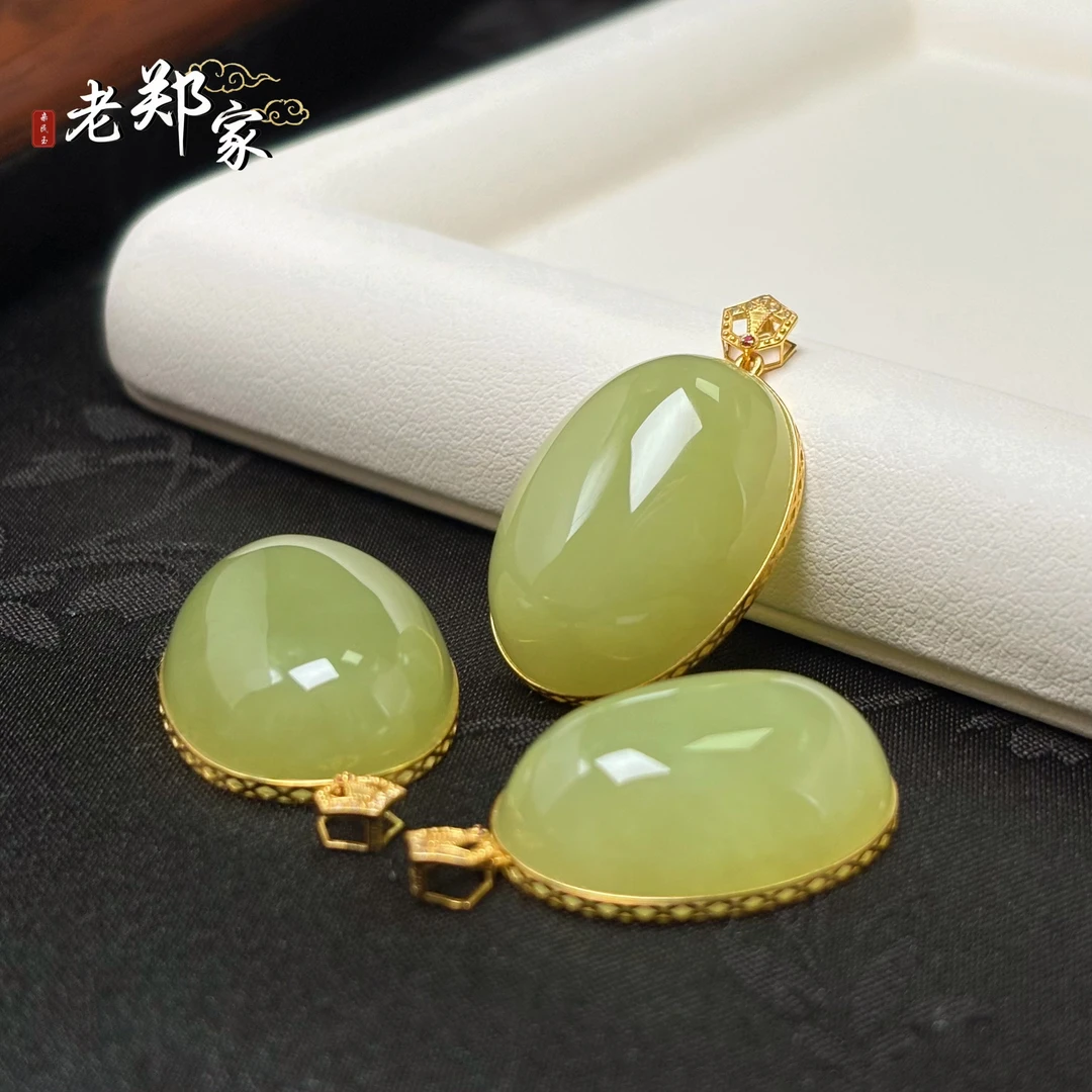 【老郑家】18k金和田玉蛋面吊坠 3175 （多样性发一件）约24*17*8mm