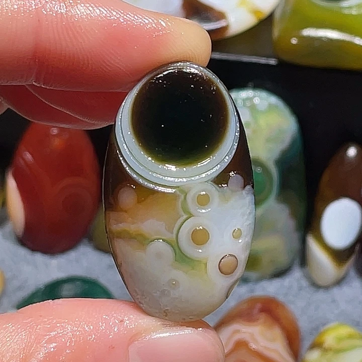 未镶嵌玛瑙/玉髓珠宝奇石