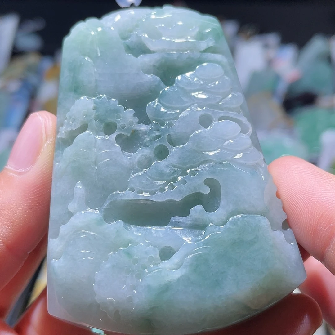 颈饰未镶嵌翡翠一个