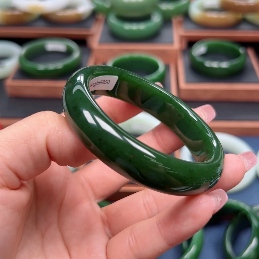 未镶嵌手镯和田玉（碧玉）