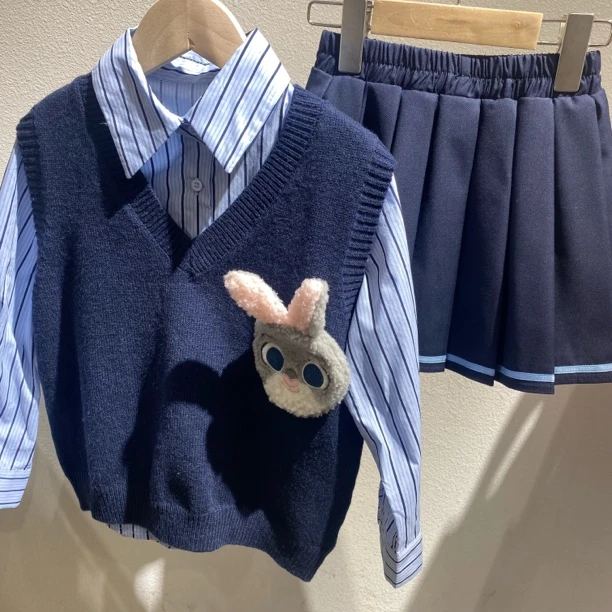 8235儿童兔子三件套