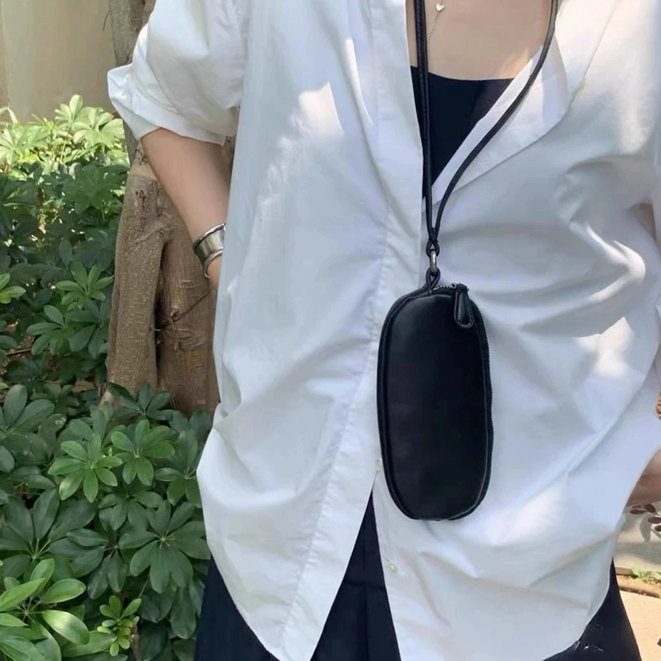 男女包 2025 极简风高知中性眼镜收纳包羊皮包挂小眼镜包挂脖包