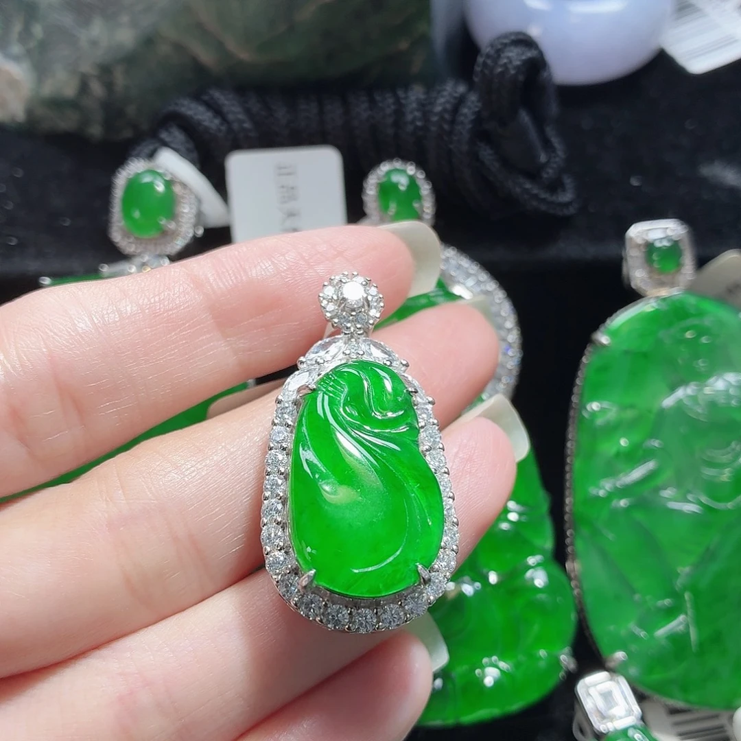 翡翠银S925镶嵌颈饰