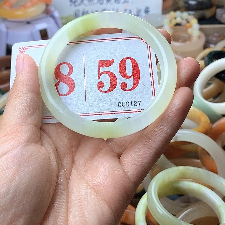 石英质玉（黄龙玉）未镶嵌手镯