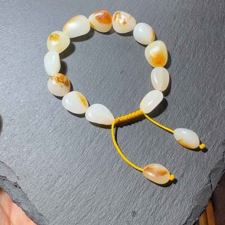 赵***华和田玉未镶嵌珠宝奇石