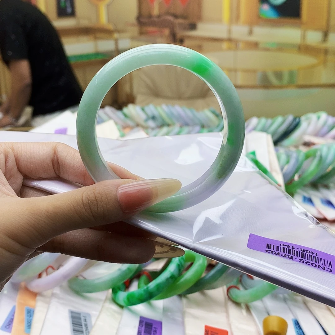 翡翠未镶嵌手镯nnnn