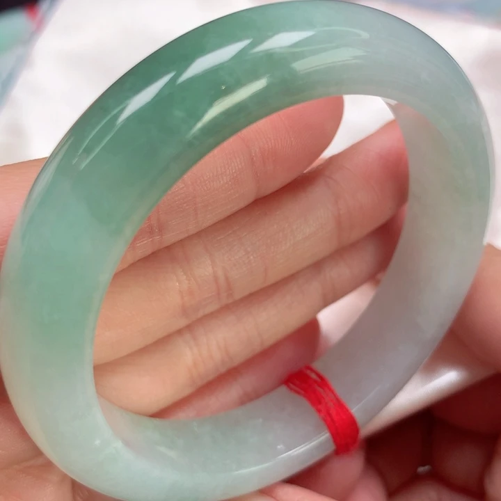 翡翠手镯未镶嵌半山水66号