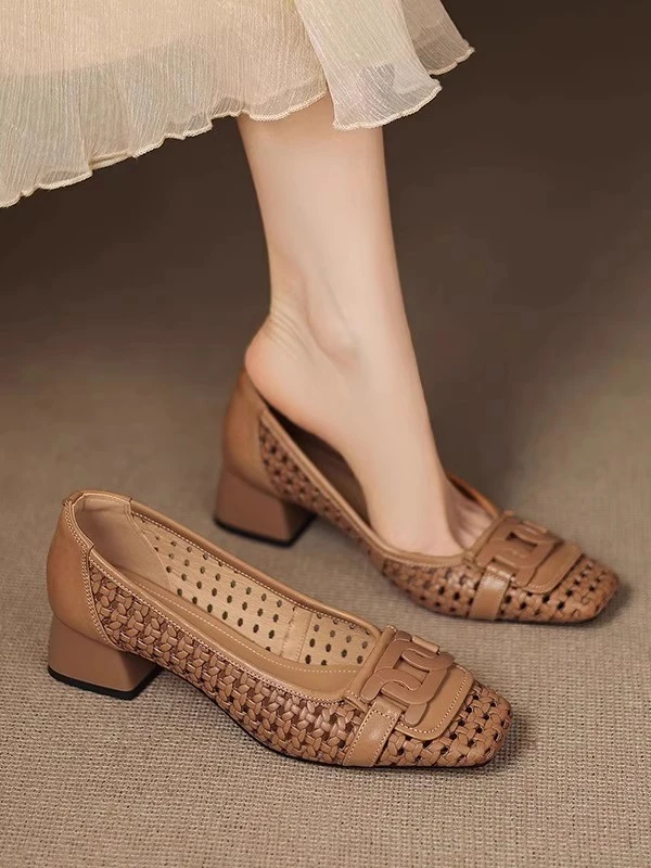 知性优雅法式单鞋女夏浅口镂空方头中跟粗跟真皮棕色透气飘鞋软底