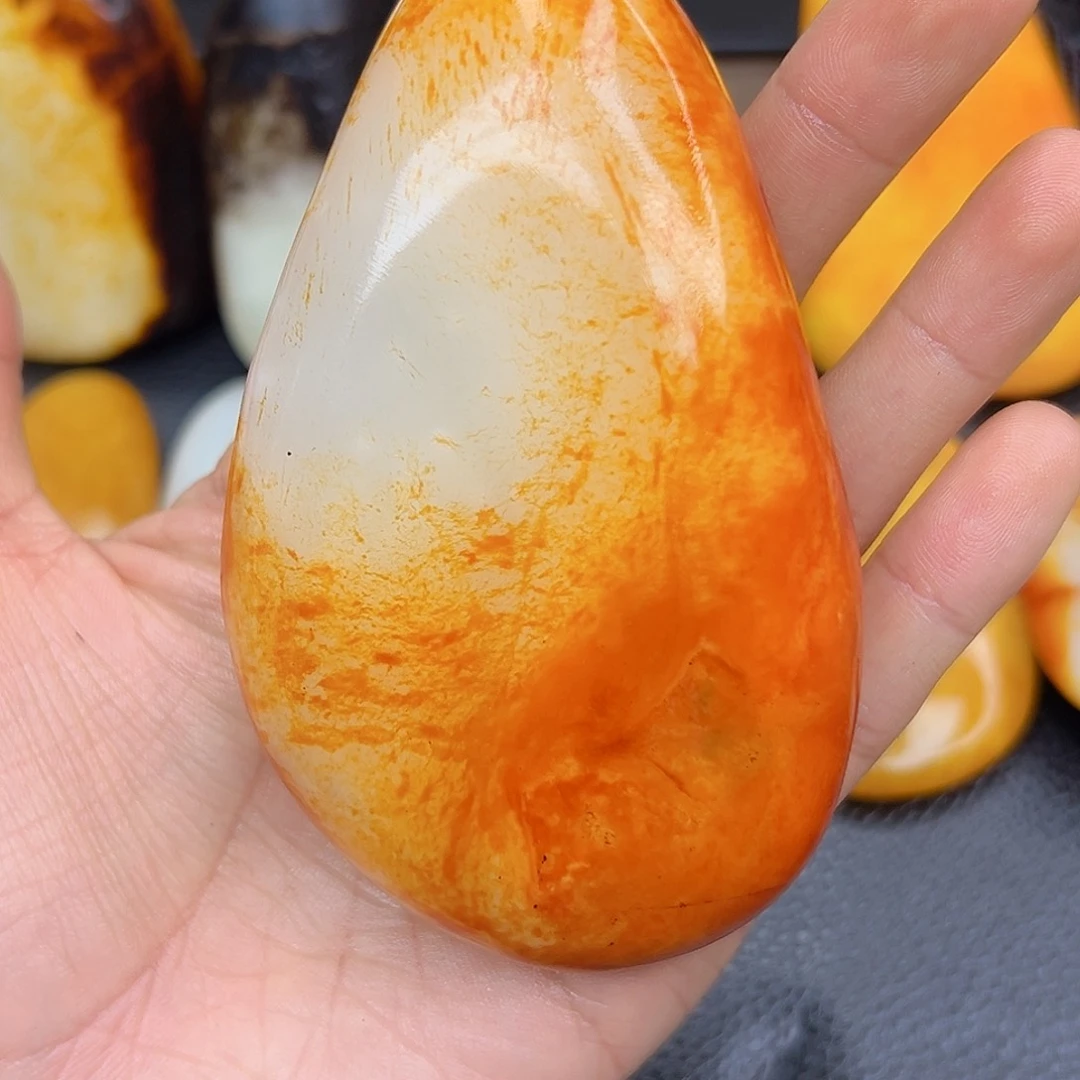 和田玉未镶嵌珠宝奇石