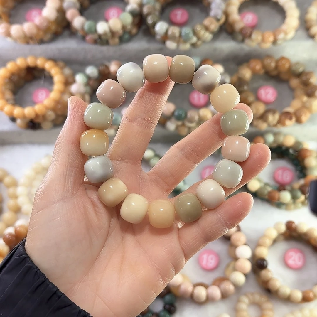 菩提根/象牙果手串D****雪