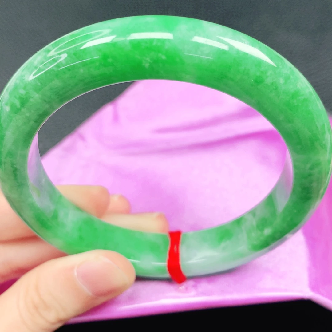 翡翠未镶嵌手镯60圈口