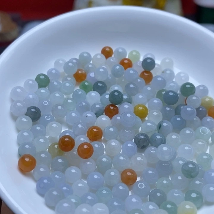 翡翠未镶嵌手链卡5.7冰透三彩33个