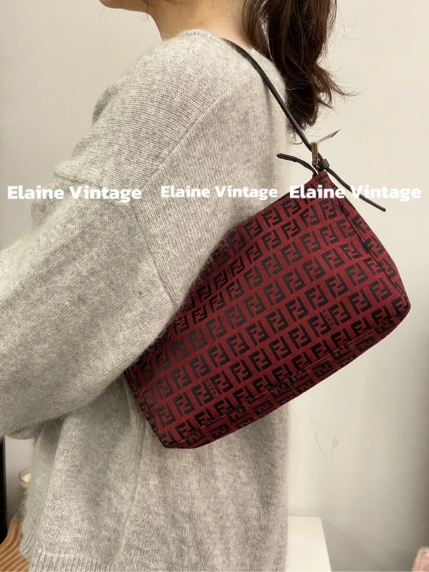 95新 FENDI/芬迪 红黑老花单肩腋下法棍包有尘袋（25cm）