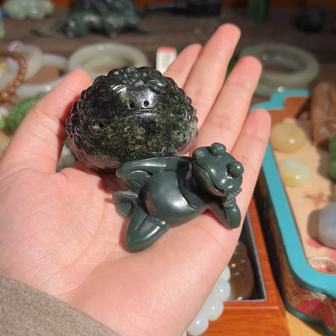 和田玉把件未镶嵌行**涯