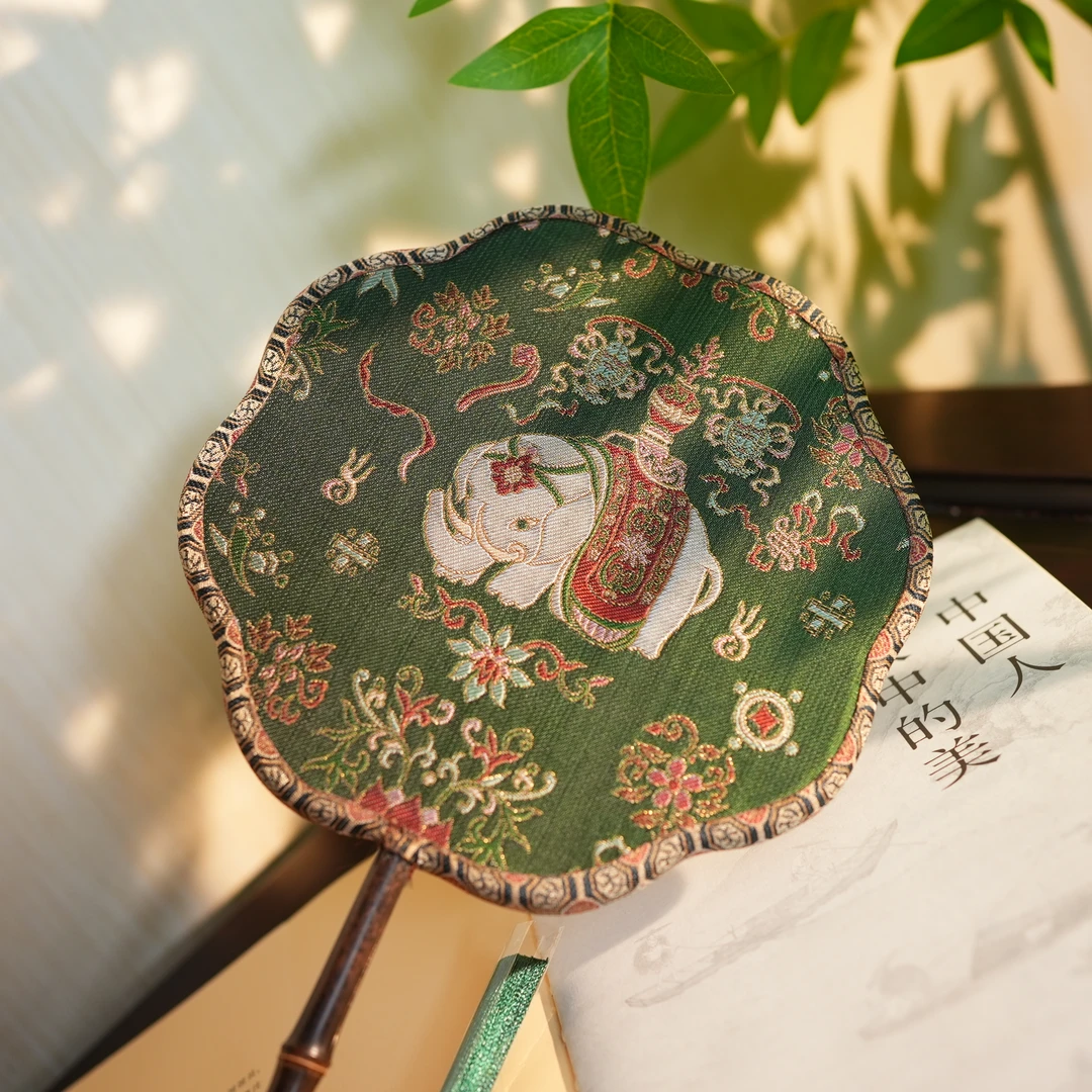 【太平有象宋锦团扇】LDX非遗宋锦面料 直径15cm扇柄13cm紫竹扇柄