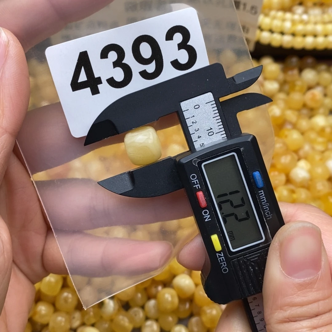 蜜蜡珠宝奇石未镶嵌