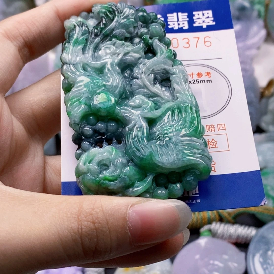 吊坠(不含链)未镶嵌翡翠