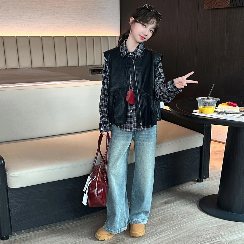 女童春秋套装2025新款儿童皮马甲格子衬衫三件套牛仔裤韩版潮休闲