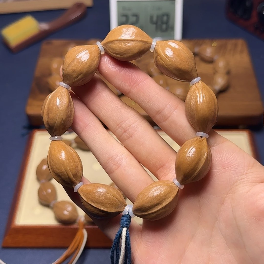 1.9*2.9精挑梅林铁核手串