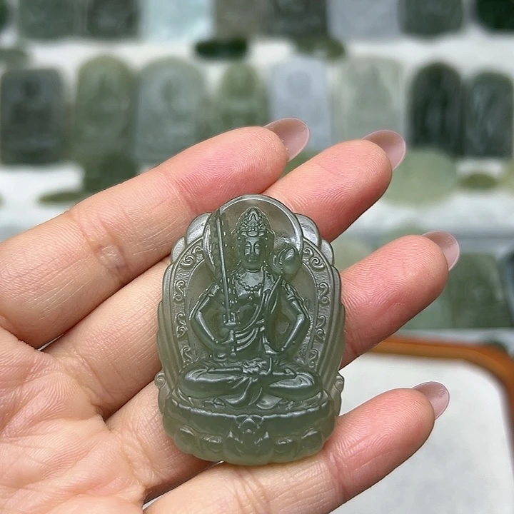 和田玉颈饰未镶嵌牛*