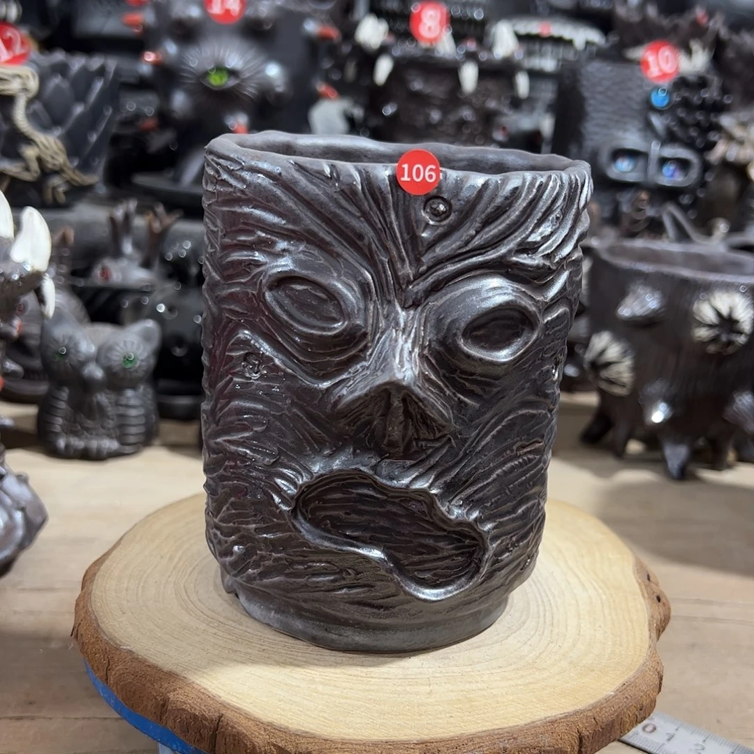 106号，手捏手刻有手工制作痕迹，内口9.5外高13