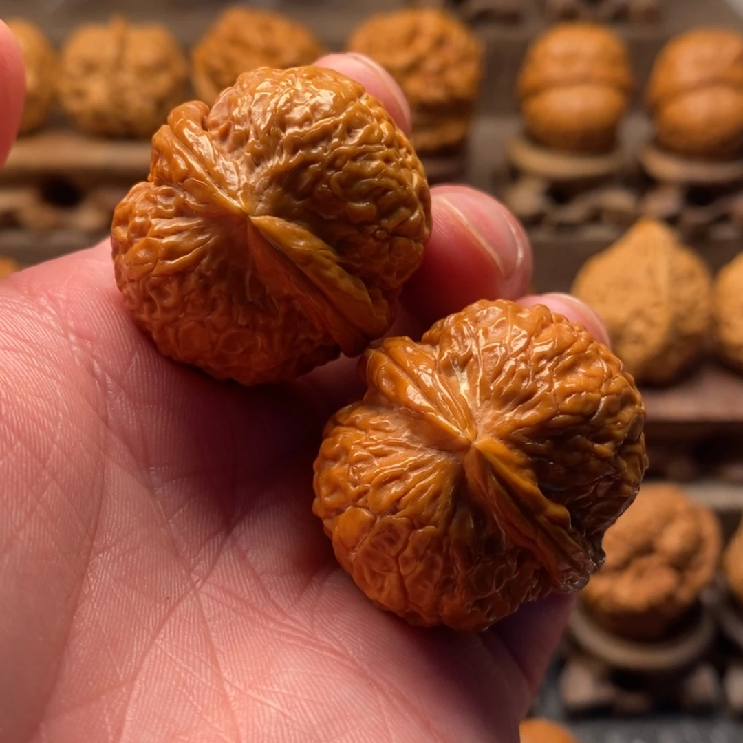 把件文玩核桃黄金球37尺寸