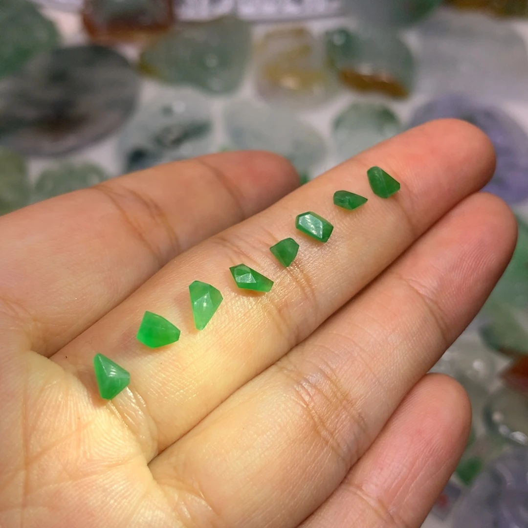 定制翡翠未镶嵌天然翡翠定制