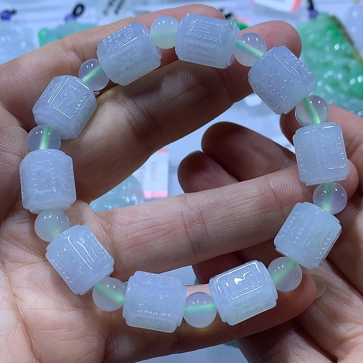 翡翠未镶嵌颈饰天然翡翠A货吊坠