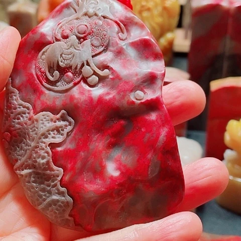 昌化石昌化精品鸡血石手玩件