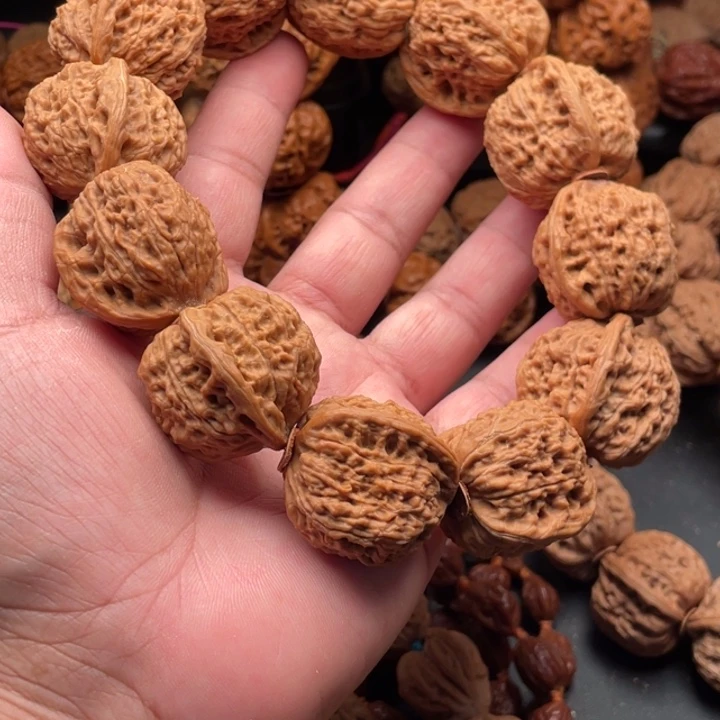 文玩核桃吊坠空*。6野生