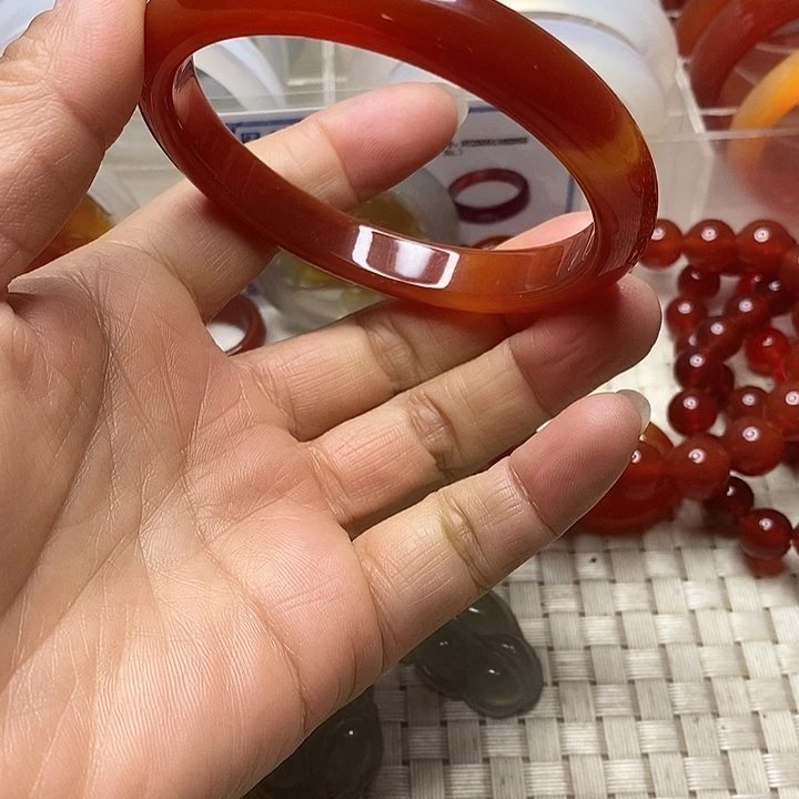 玛瑙/玉髓未镶嵌手镯