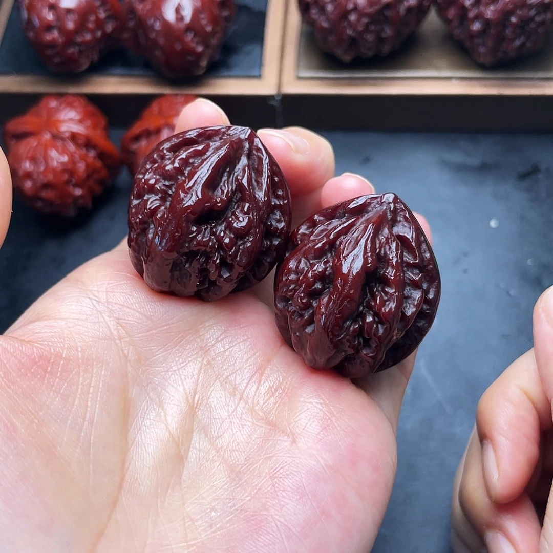 文玩核桃吊坠秋子