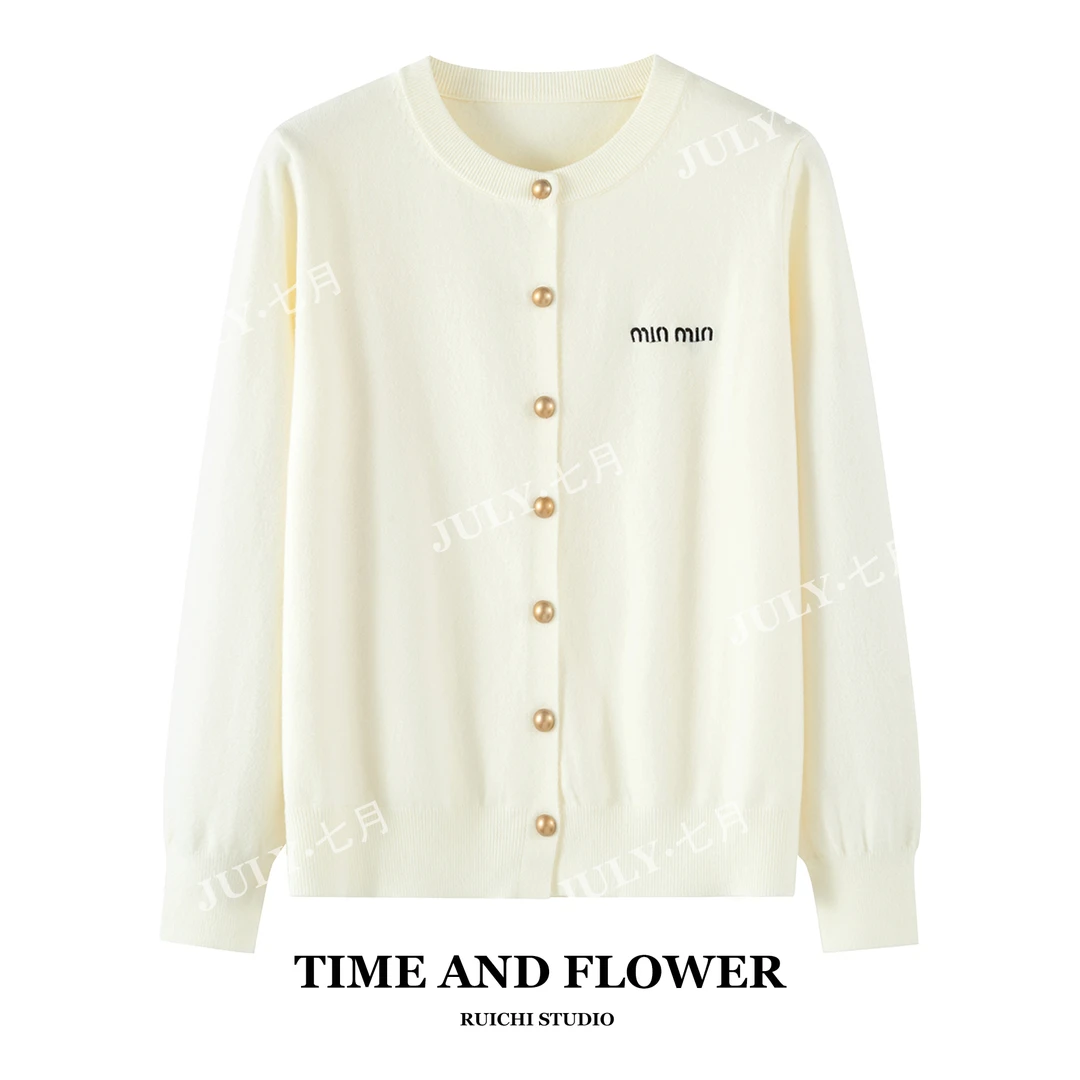 2025秋季新款韩系圆领M字母刺绣设计感金属扣软糯针织开衫女款