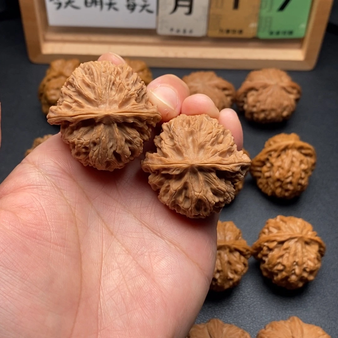 文玩核桃把件41➕苹果园