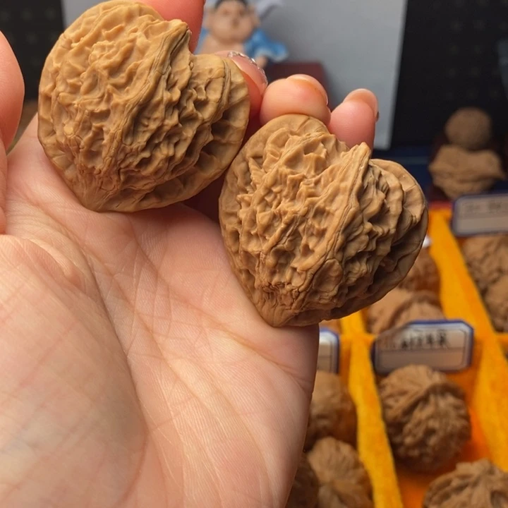 文玩核桃吊坠灯笼