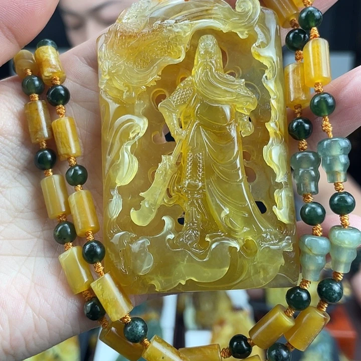 蛇纹石玉未镶嵌颈饰